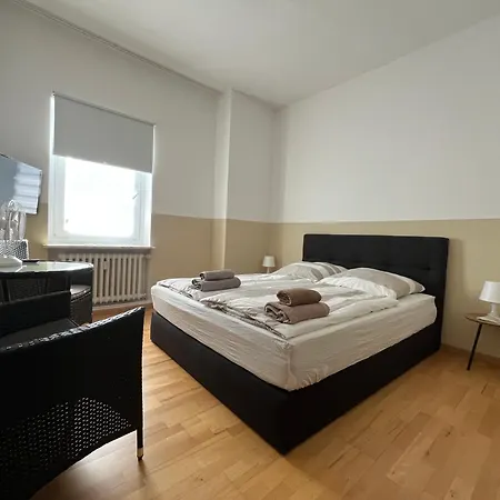 Doppelzimmer Mit Bad-tv-kuelschrank 9 3* Meine